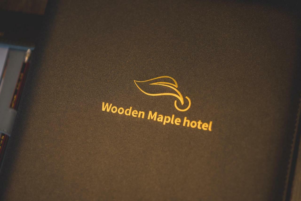 Wooden Maple Hotel Phnom Penh Exterior photo