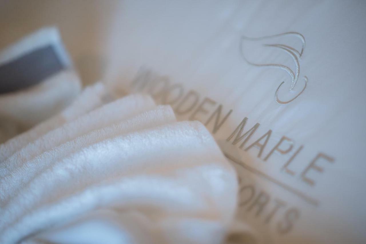 Wooden Maple Hotel Phnom Penh Exterior photo